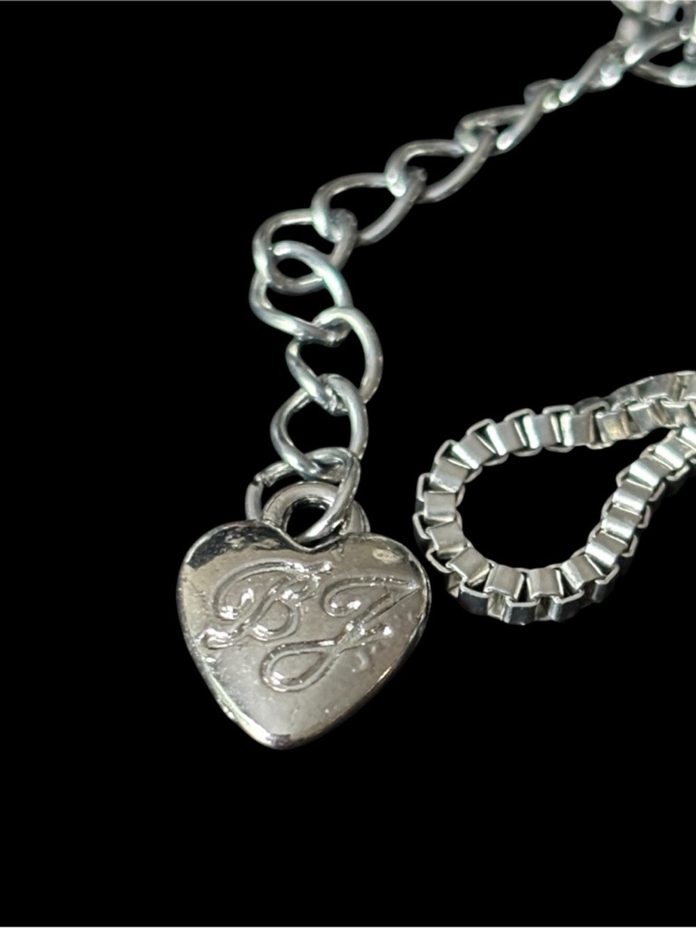 Betsey Johnson Rhinestone Heart Necklace Colorful Statement Pendant Bold Y2K - Picture 6 of 7
